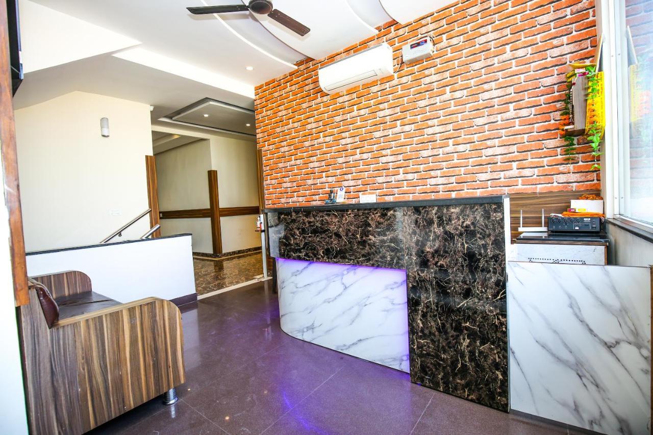Hotel Woodcrest Zirakpur Chandigarh - Luxury Rooms 외부 사진